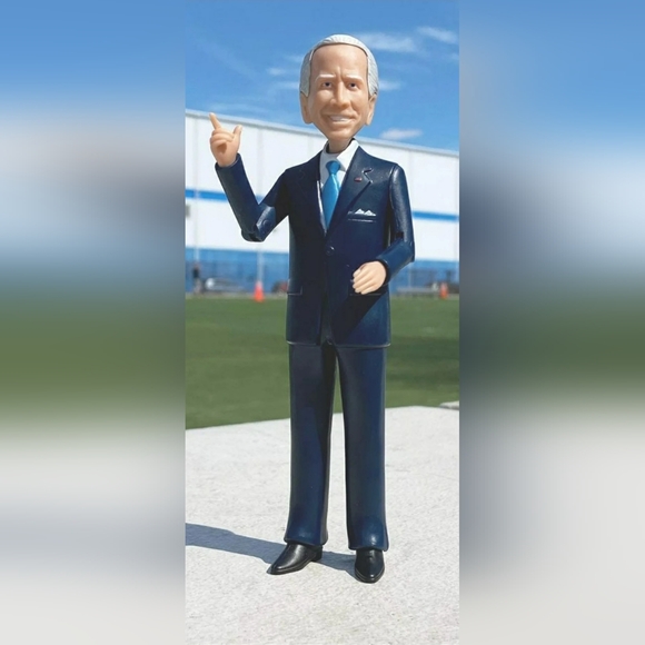 FCTRY President Joe Biden Action Figure - Picture 7 of 7
